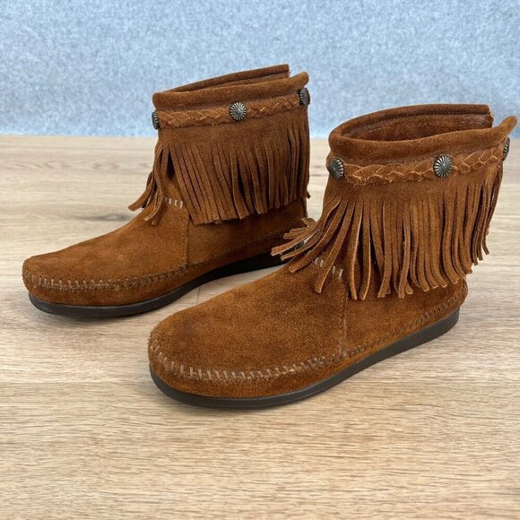 Minnetonka Womens Hi Top Back Zip Western Bootie Shoes Size 6 Brown Suede Fringe - Picture 1 of 11